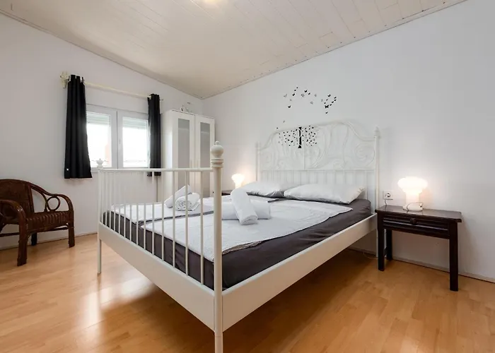 Lovely In With Wifi Apartment *