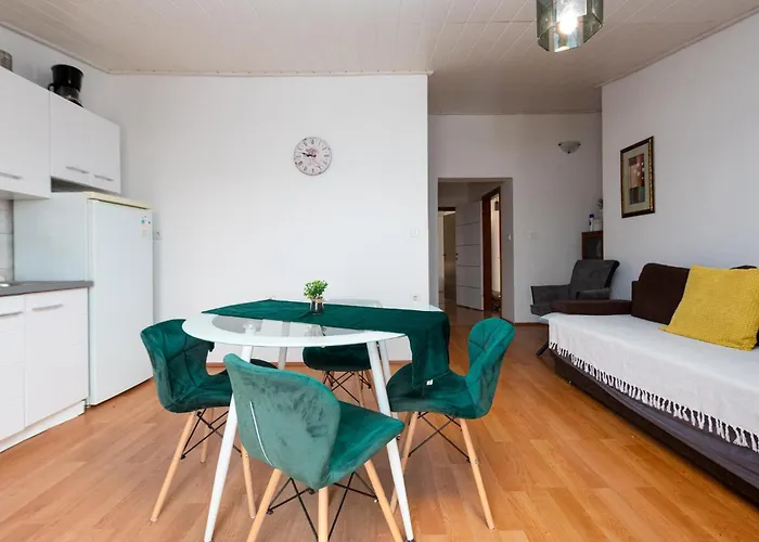 Apartment Lovely In With Wifi Stara Vas