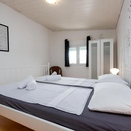 公寓 Lovely In With Wifi